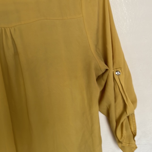 Yellow blouse - Picture 4 of 5